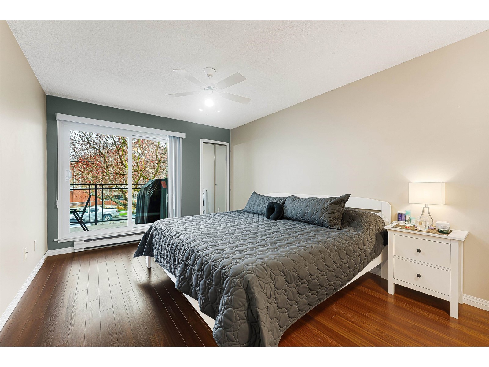 215 1280 FIR STREET, White Rock real estate listing R2983637