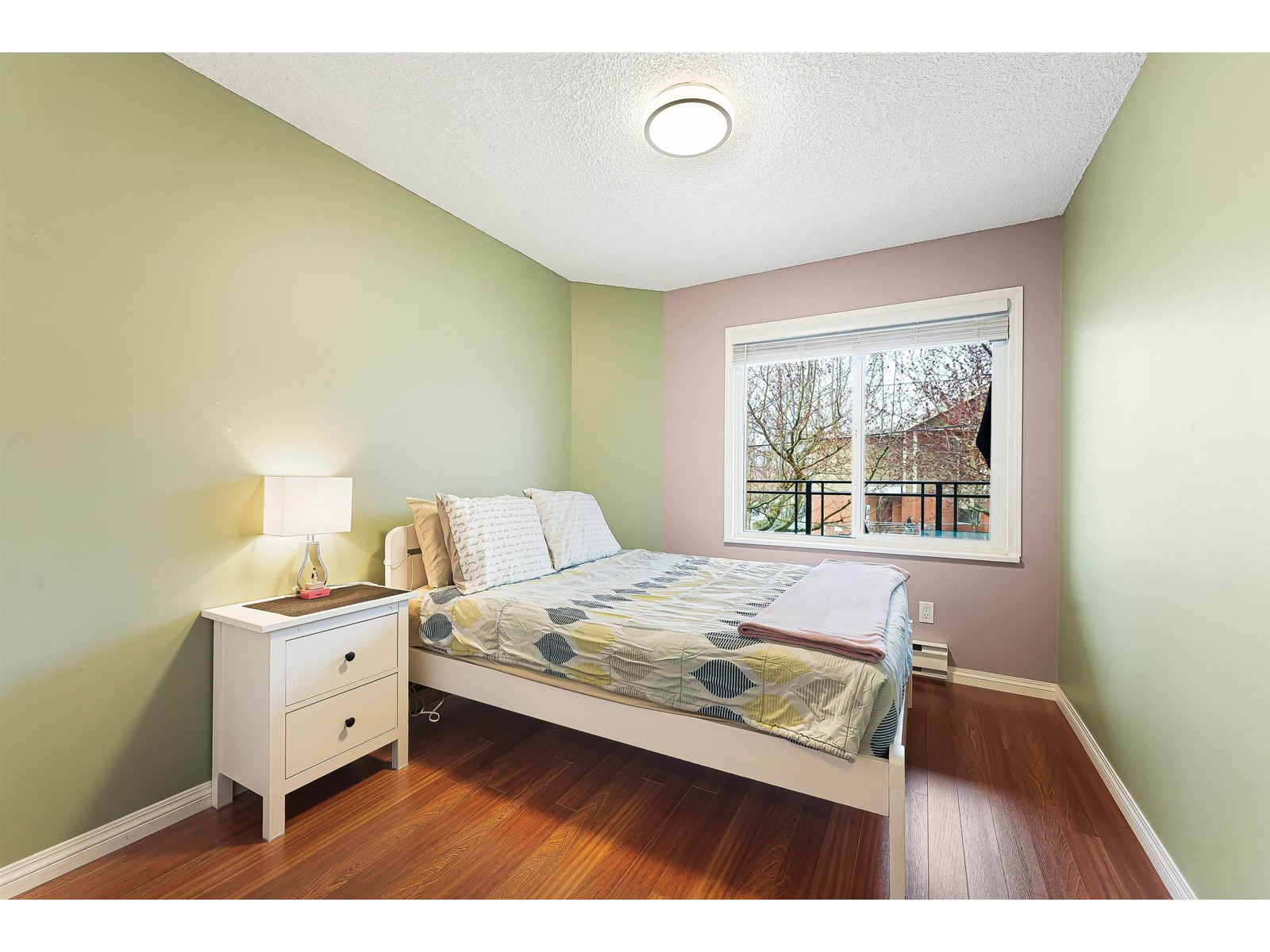 215 1280 FIR STREET, White Rock real estate listing R2983637