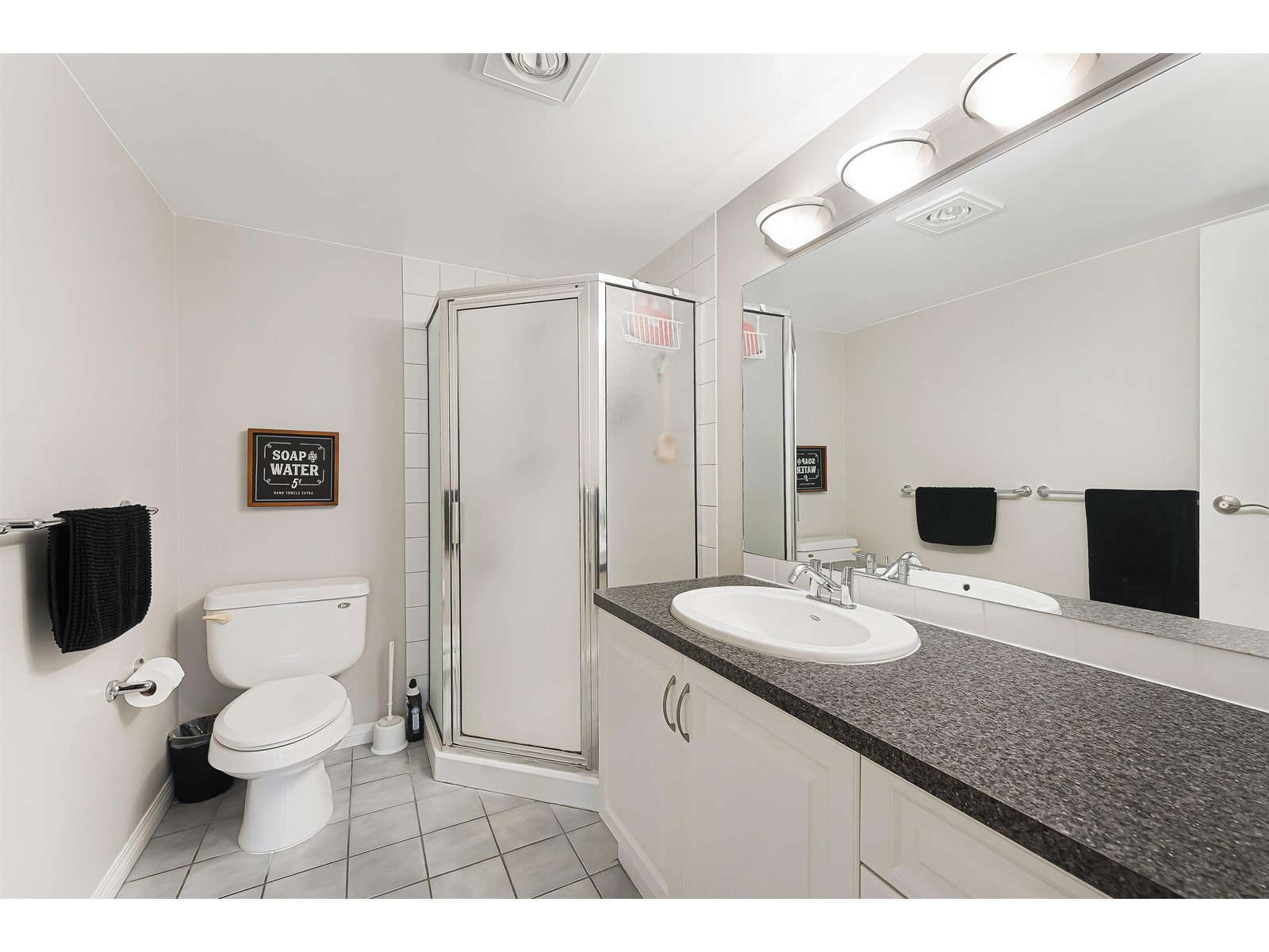 215 1280 FIR STREET, White Rock real estate listing R2983637