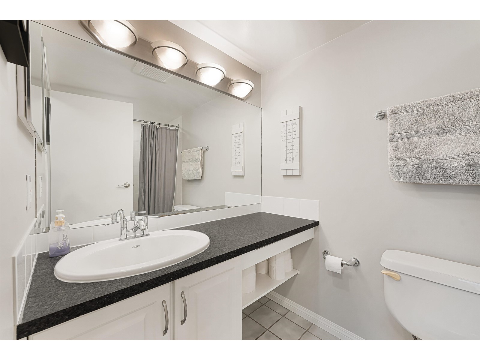 215 1280 FIR STREET, White Rock real estate listing R2983637