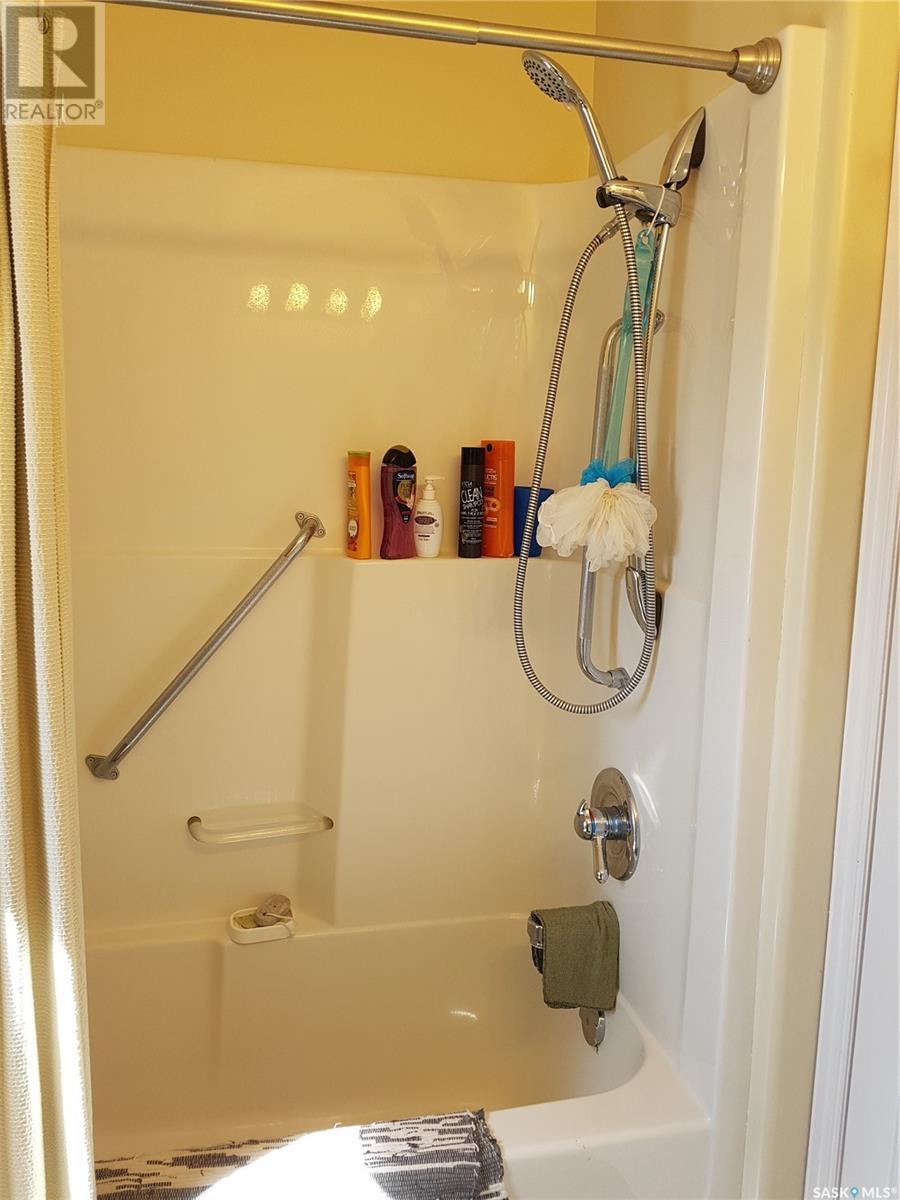 Photo 15 of 325 Ruby Drive, Coteau Rm No 255 SK