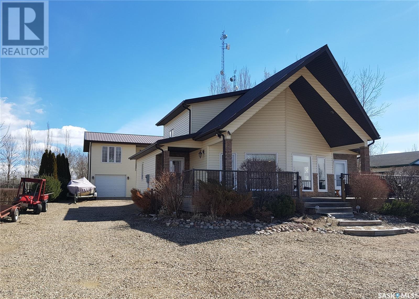Photo 1 of 325 Ruby Drive, Coteau Rm No 255 SK