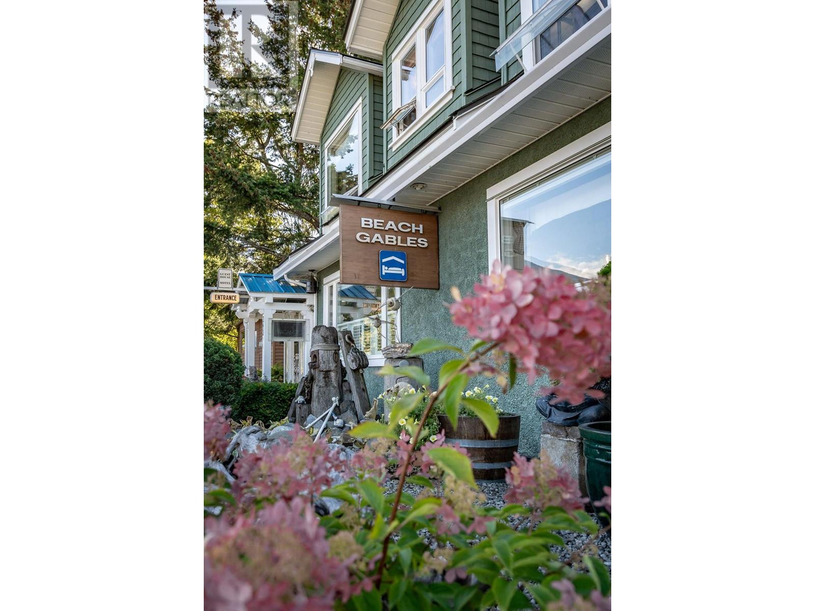 243 FRONT Street, Kaslo