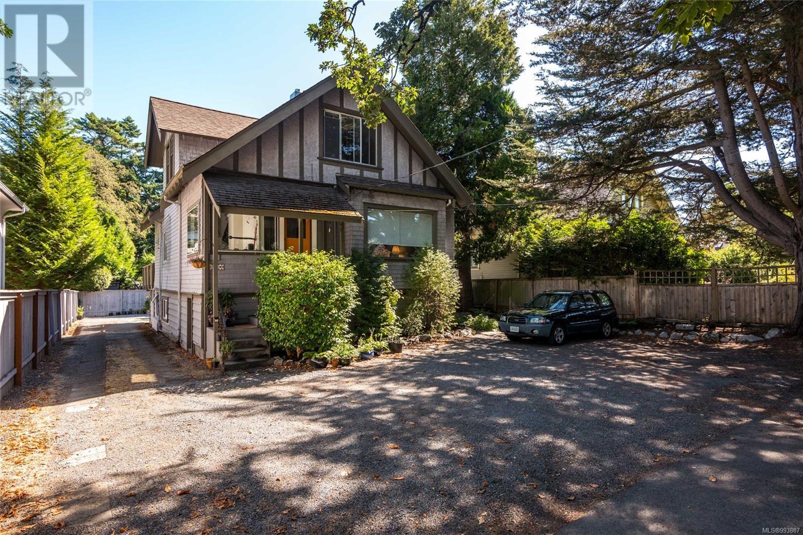 A/B/C 3439 Cook St, Saanich
