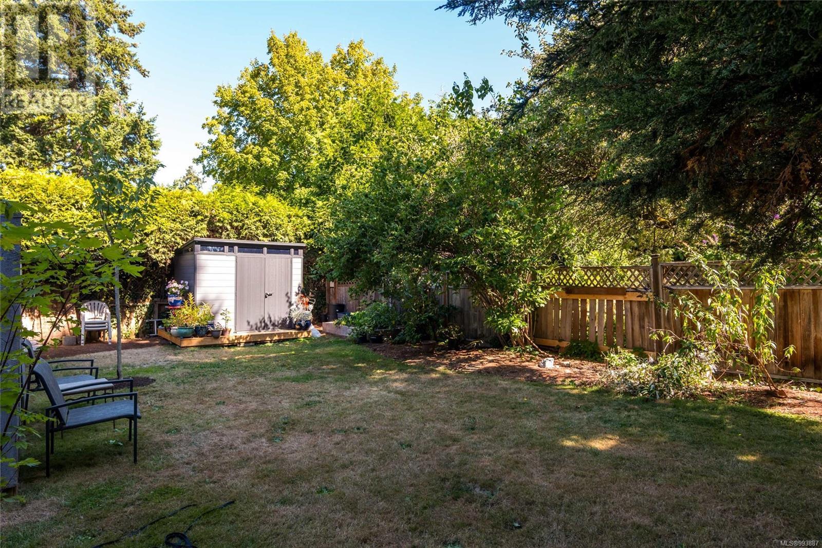 A/B/C 3439 Cook St, Saanich