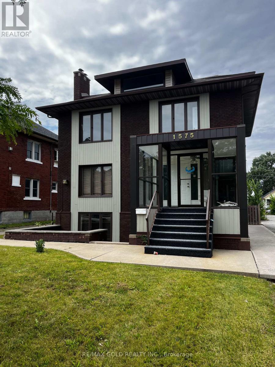 1575 Ouellette