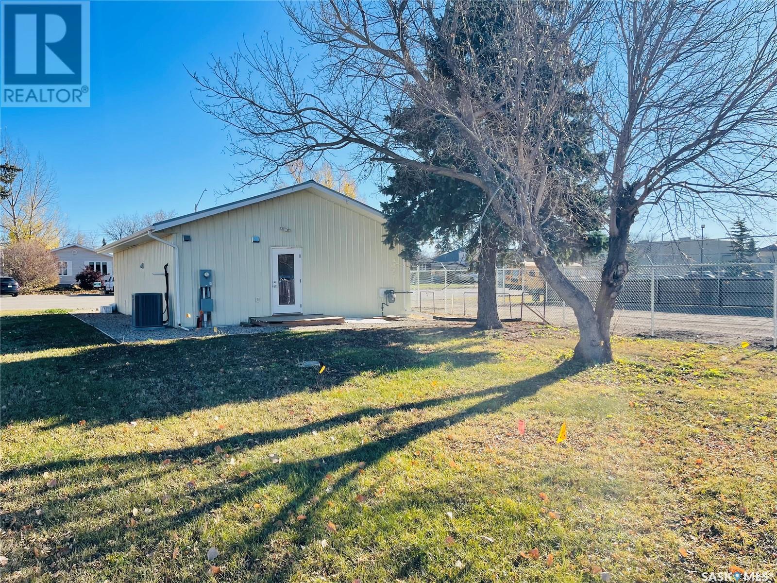 Photo 4 of 108 Main Street, Balgonie SK