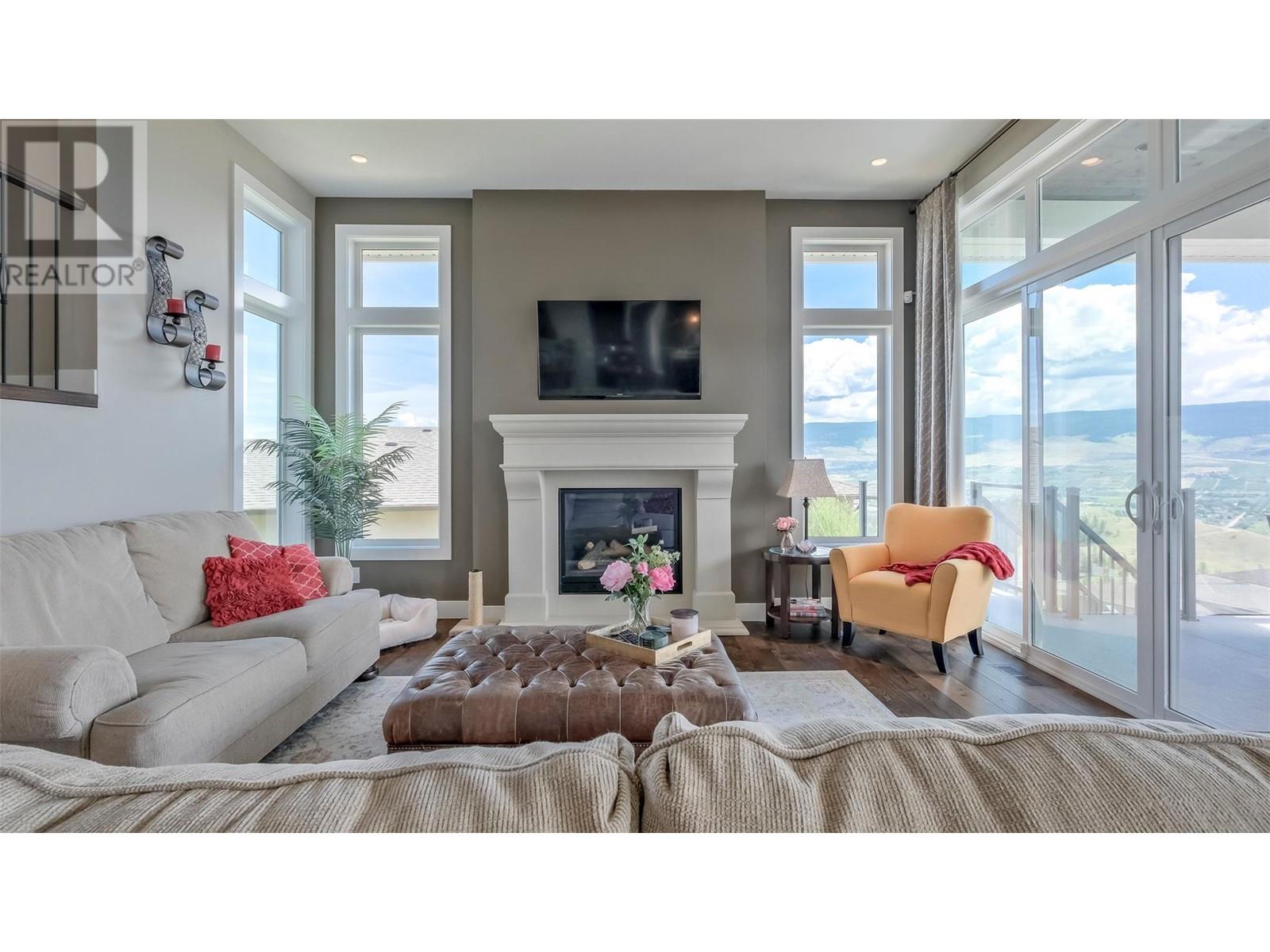 593 Harrogate Lane, Kelowna