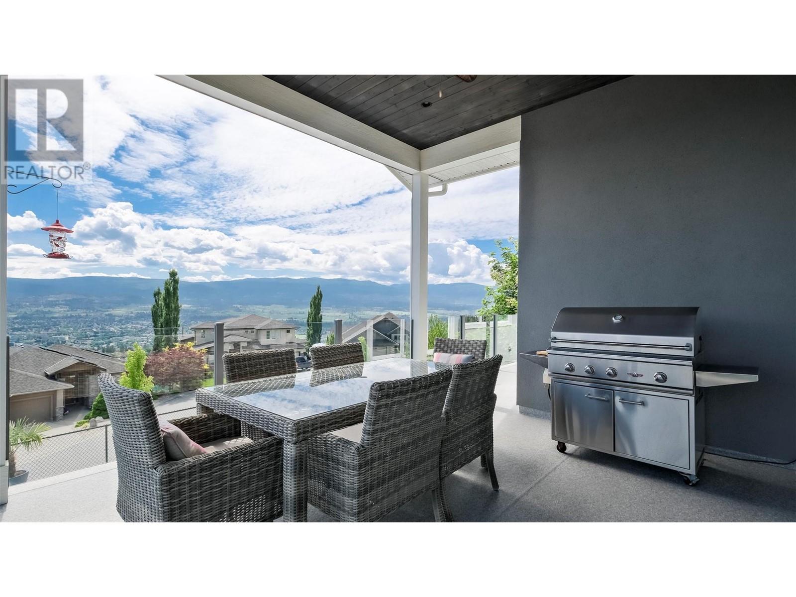  593 Harrogate Lane, Kelowna