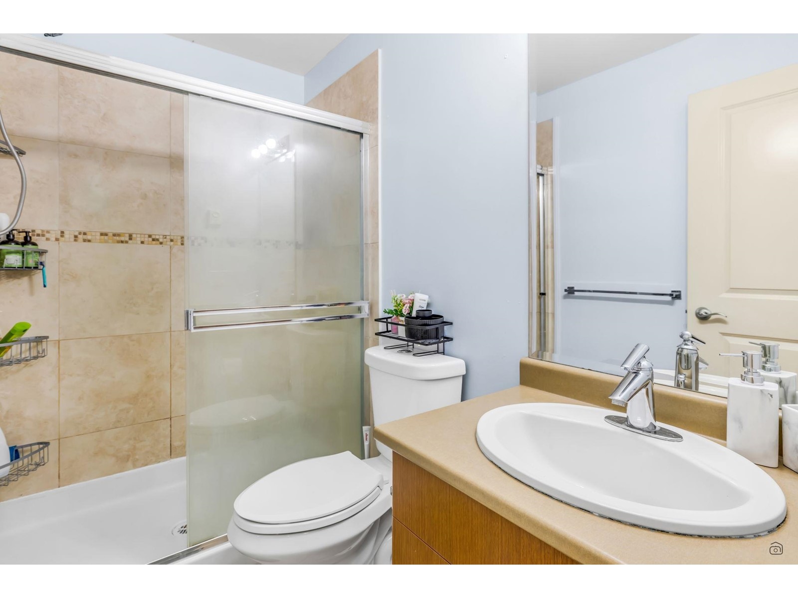 Photo 13 of 203 33318 E Bourquin Crescent, Abbotsford BC