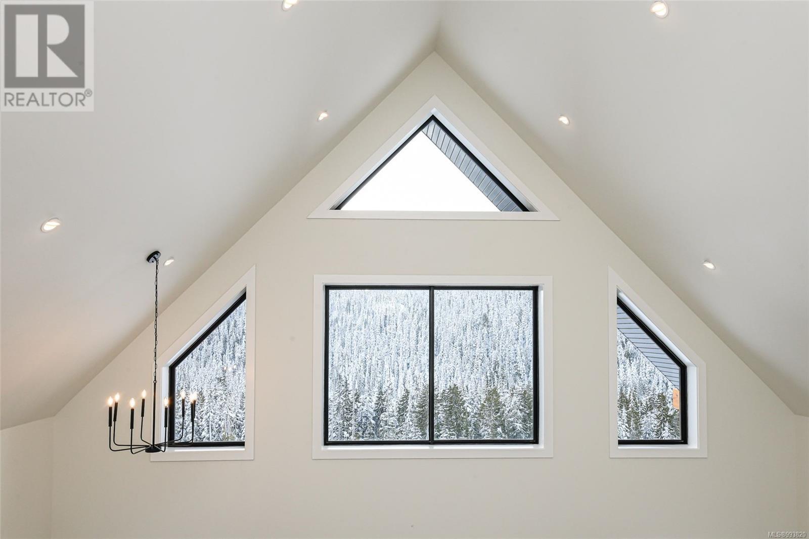 650 Arrowsmith Ridge, Courtenay real estate listing 993820