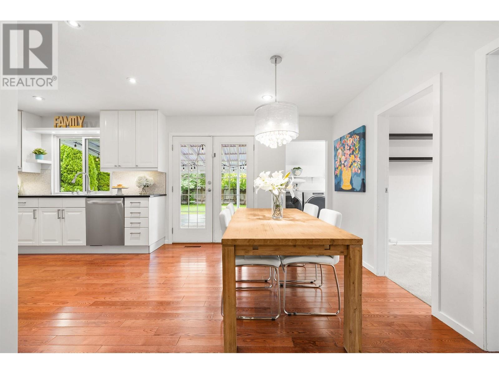 3808 CEDAR DRIVE, Port Coquitlam real estate listing R2985061