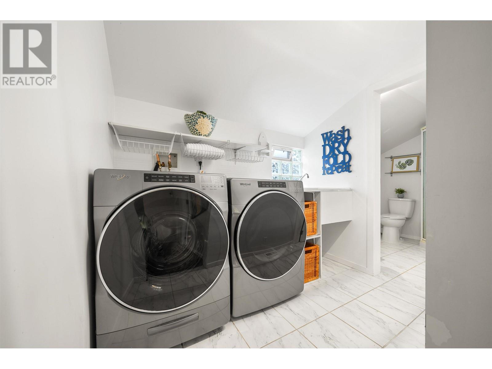3808 CEDAR DRIVE, Port Coquitlam real estate listing R2985061