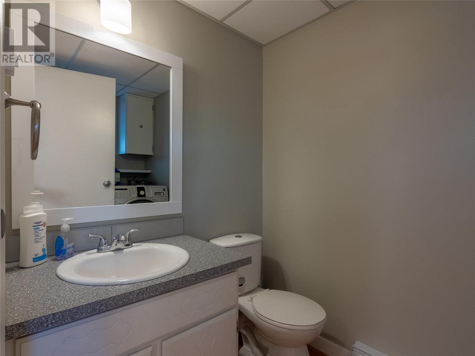 13707 Dickson Avenue Unit# 13, Summerland
