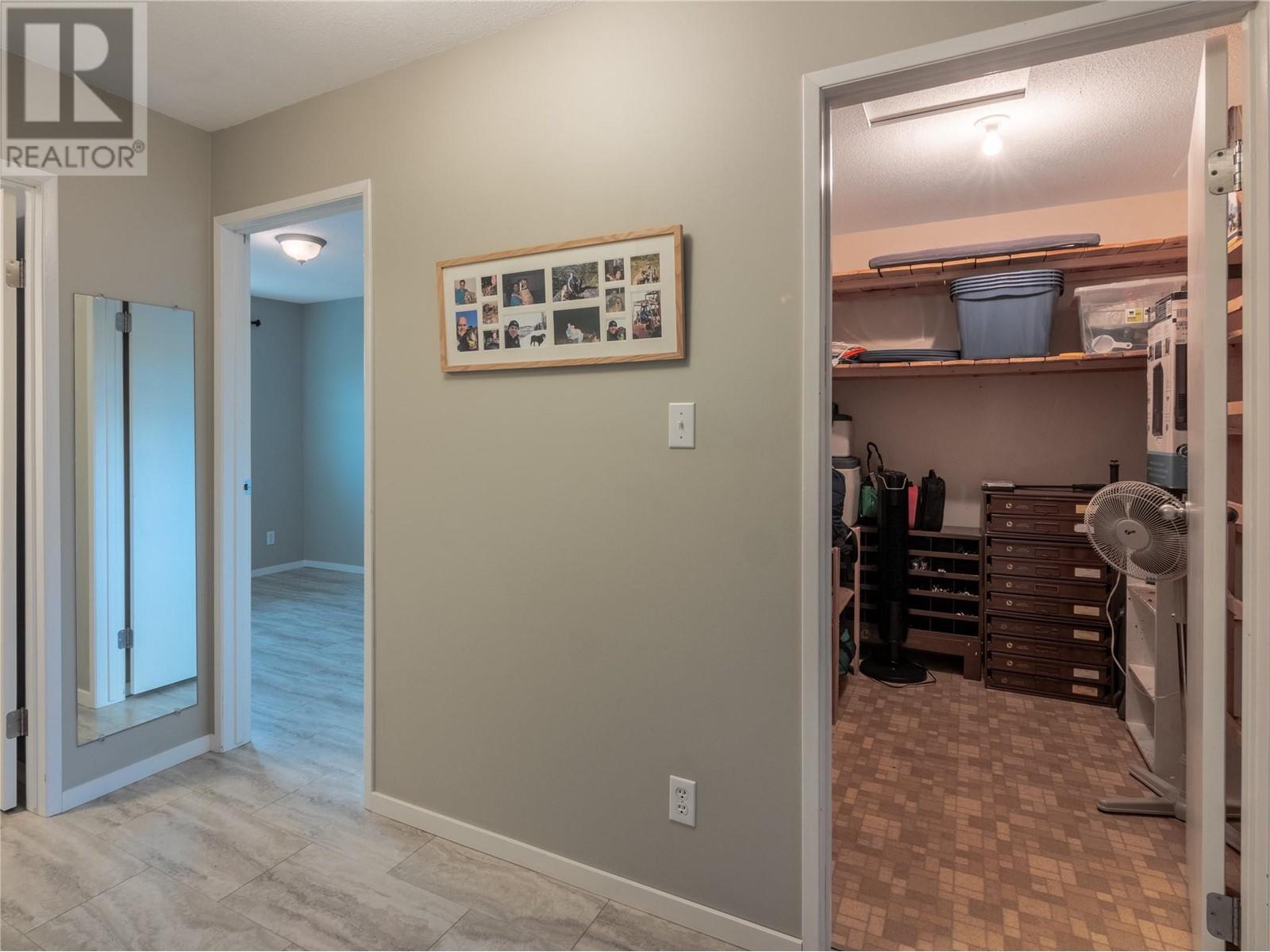13707 Dickson Avenue Unit# 13, Summerland