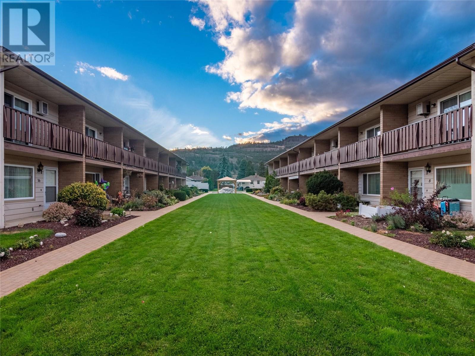 13707 Dickson Avenue Unit# 13, Summerland