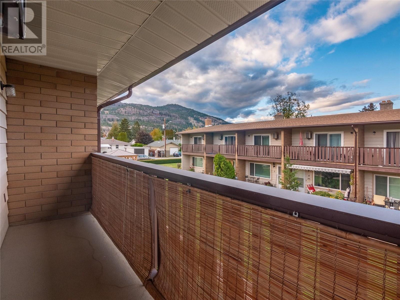 13707 Dickson Avenue Unit# 13, Summerland