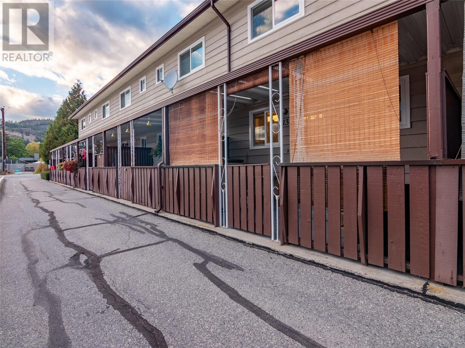 13707 Dickson Avenue Unit# 13, Summerland