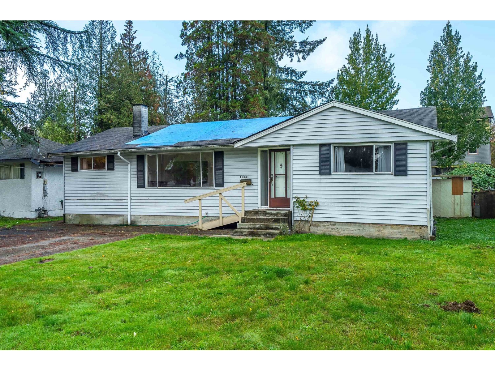 Photo 4 of 10331 155 A Street, Surrey BC