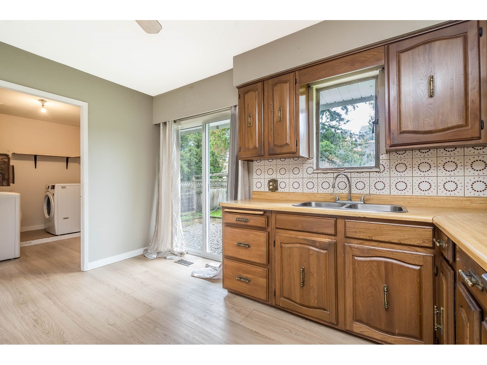 Photo 17 of 10331 155 A Street, Surrey BC