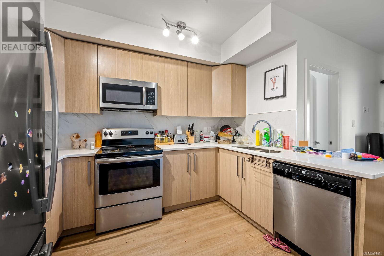 215 3070 Kilpatrick Ave, Courtenay real estate listing 993951