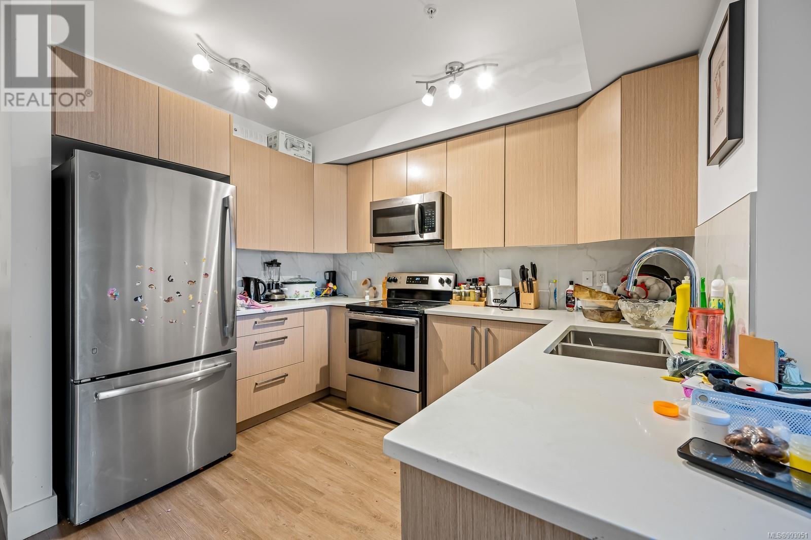 215 3070 Kilpatrick Ave, Courtenay real estate listing 993951
