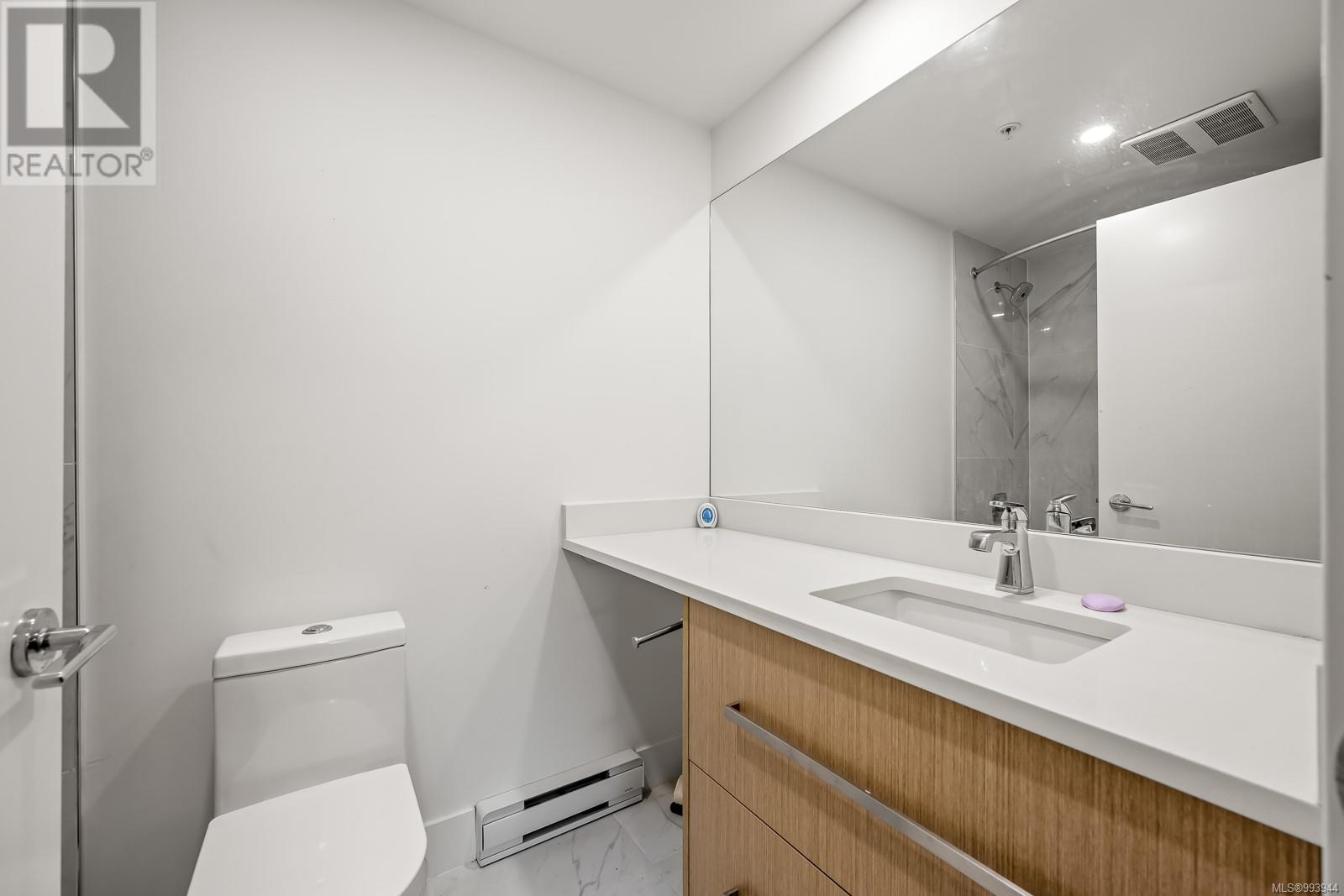 208 3070 Kilpatrick Ave, Courtenay real estate listing 993944