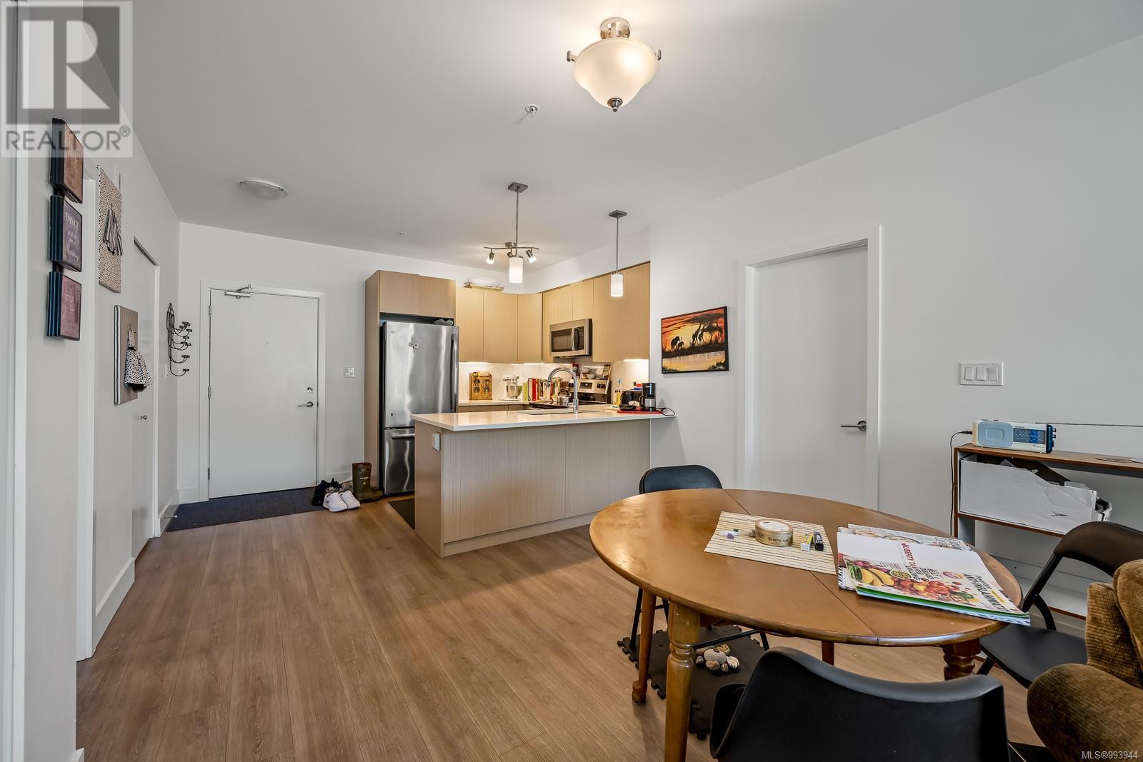 208 3070 Kilpatrick Ave, Courtenay real estate listing 993944
