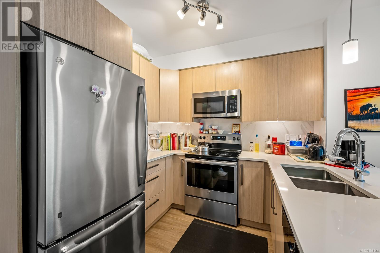 208 3070 Kilpatrick Ave, Courtenay real estate listing 993944