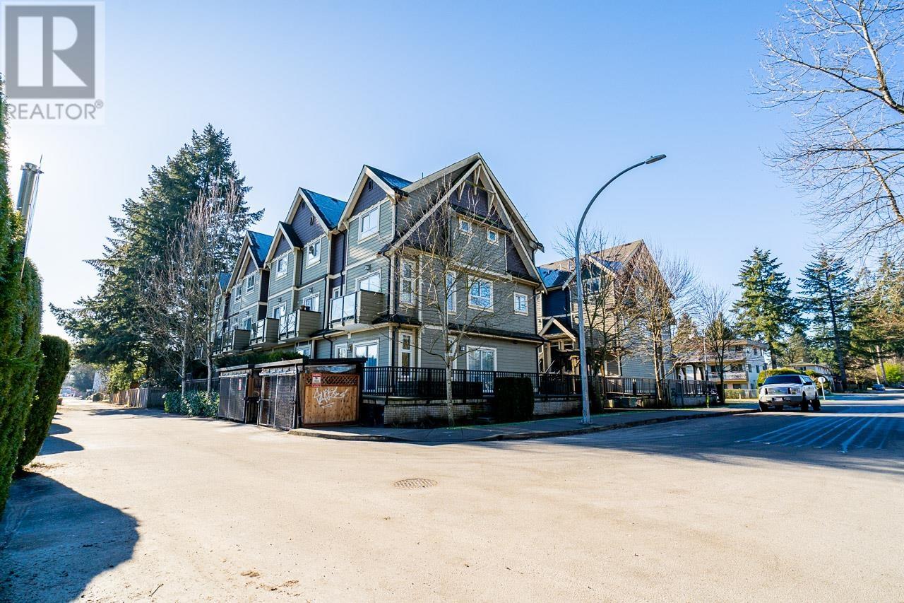 104 3488 SEFTON STREET, Port Coquitlam real estate listing R2985117