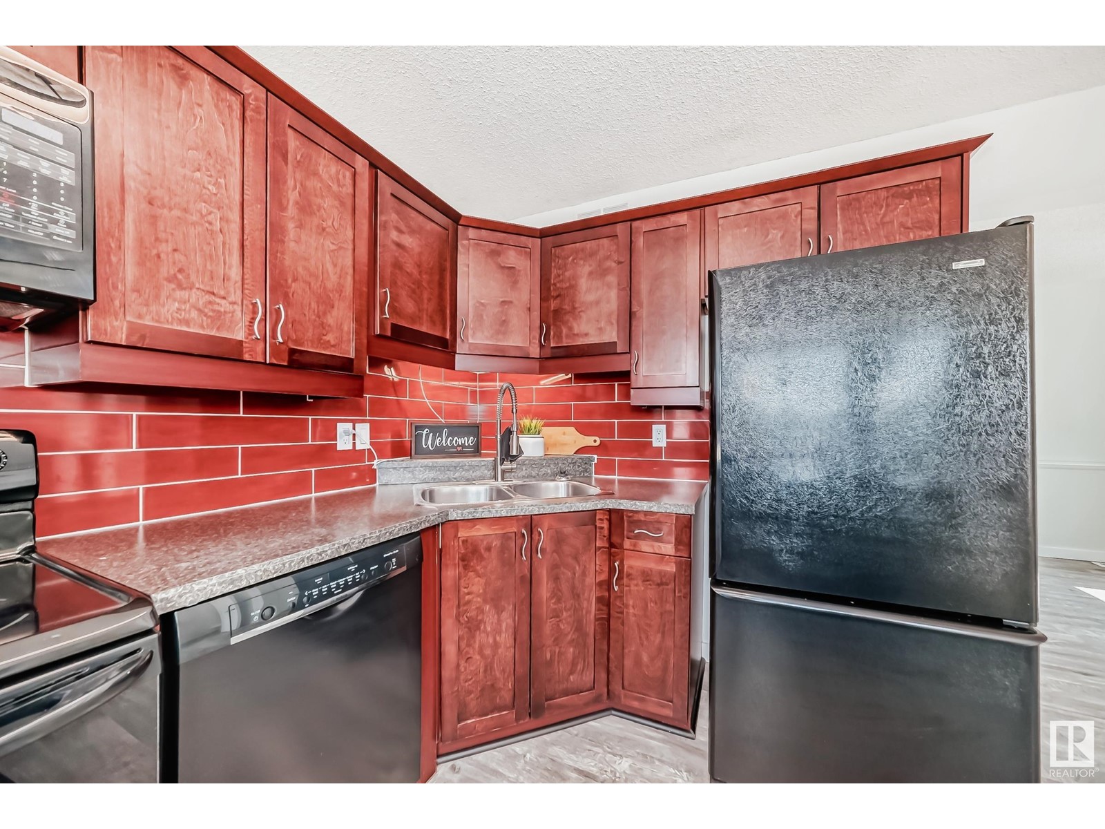 5410 188 ST NW, Edmonton