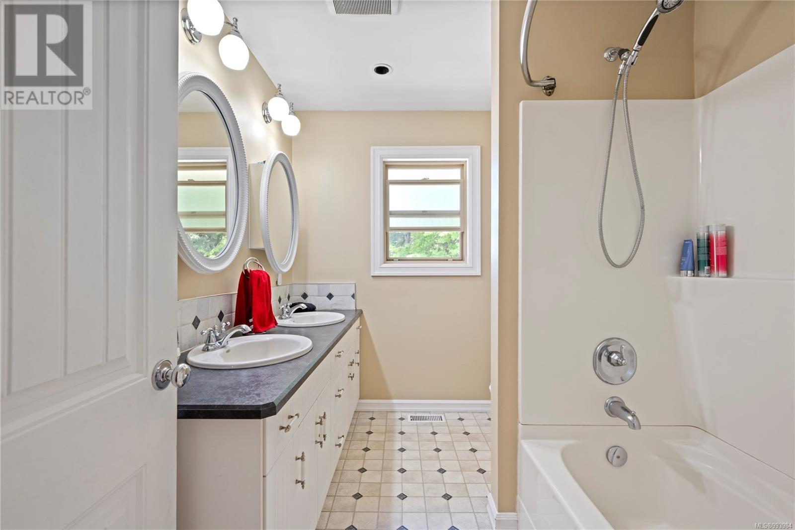 2120 Huddington Rd, Nanaimo real estate listing 993984