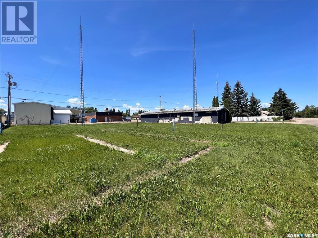 Photo 6 of 402 Hill Avenue, Cut Knife SK