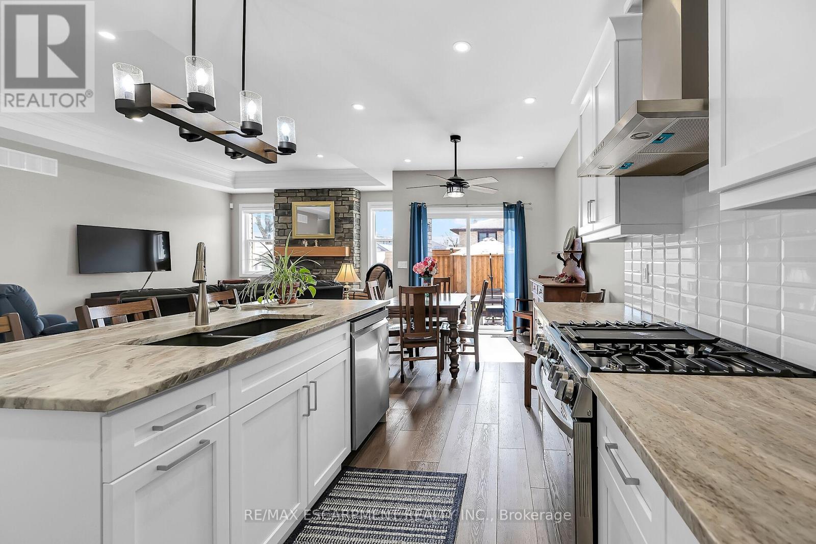 Photo 14 of 13 A Cumberland Street, Brantford ON