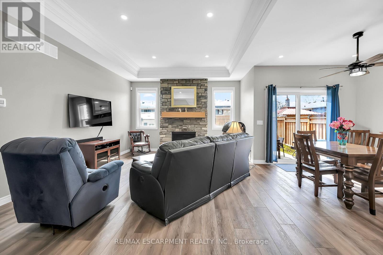Photo 17 of 13 A Cumberland Street, Brantford ON