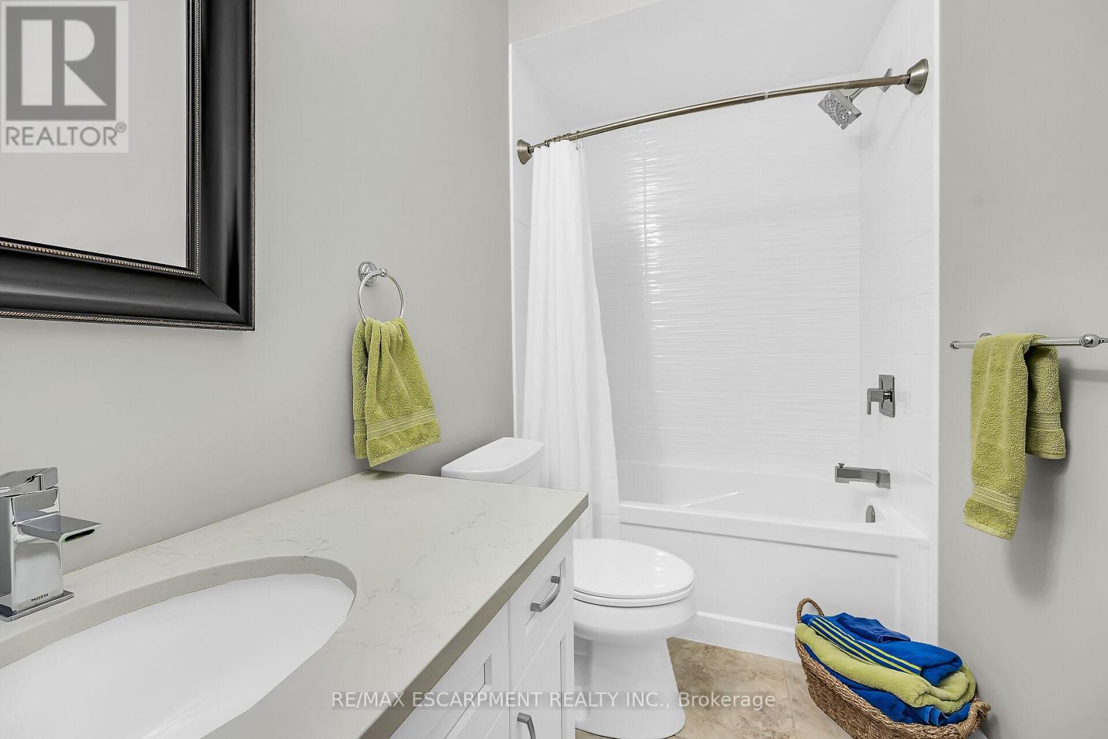 Photo 30 of 13 A Cumberland Street, Brantford ON