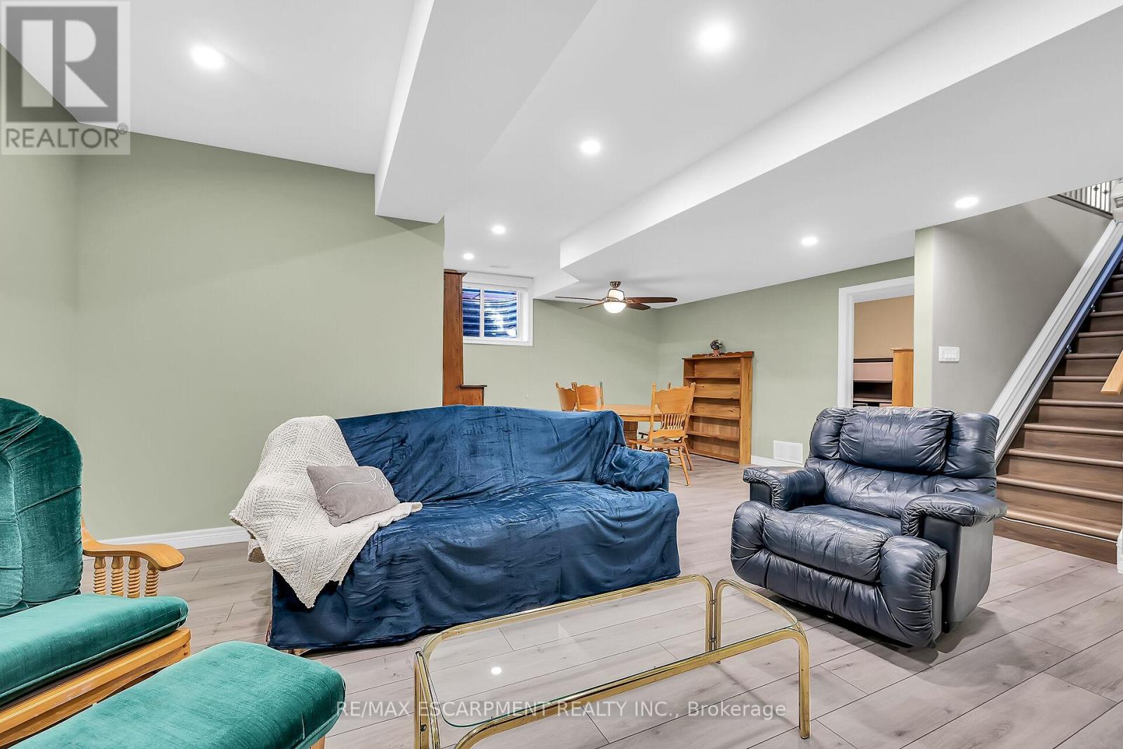 Photo 35 of 13 A Cumberland Street, Brantford ON
