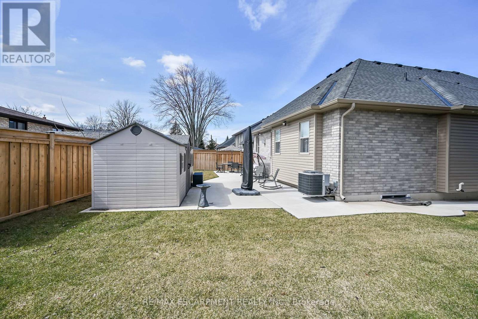 Photo 45 of 13 A Cumberland Street, Brantford ON