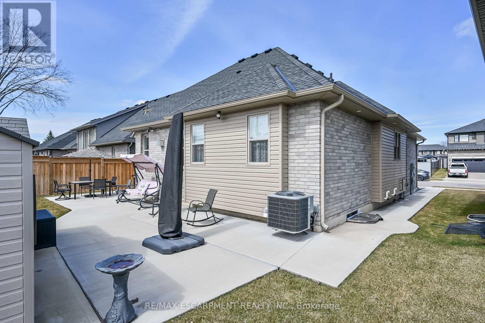 Photo 46 of 13 A Cumberland Street, Brantford ON