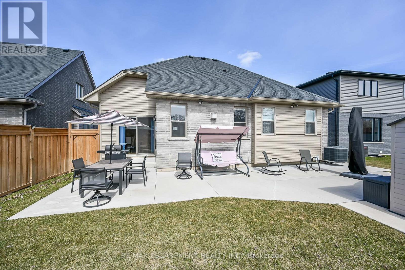 Photo 49 of 13 A Cumberland Street, Brantford ON