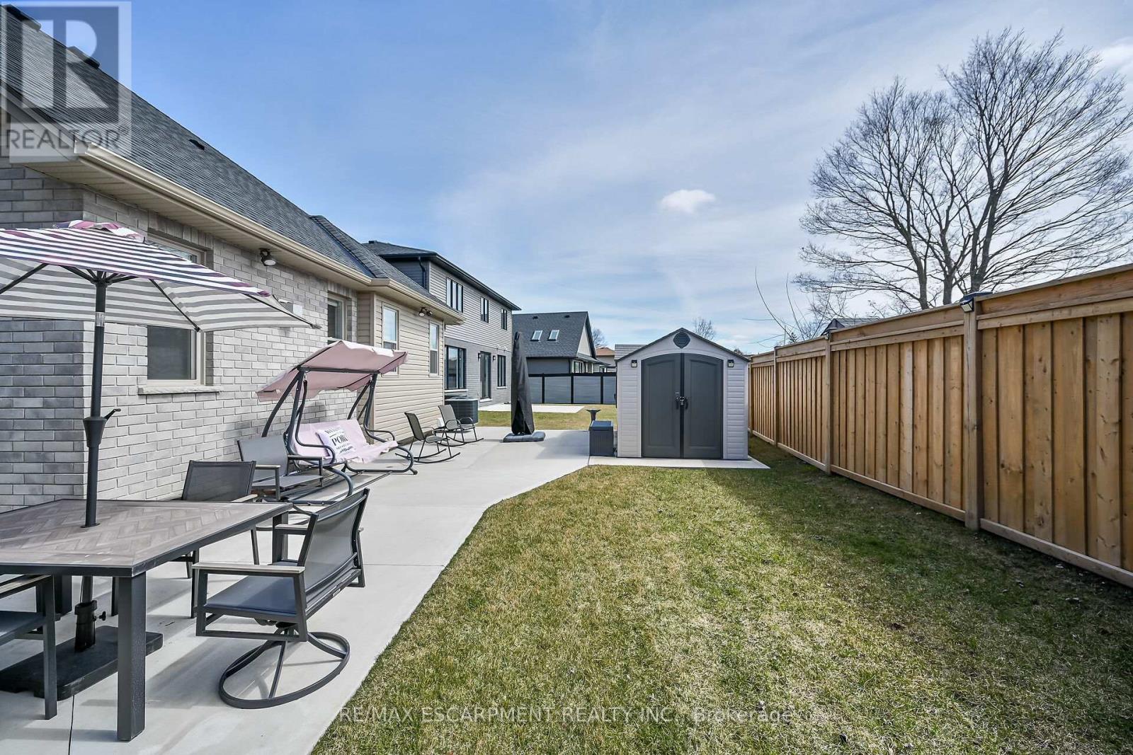 Photo 50 of 13 A Cumberland Street, Brantford ON
