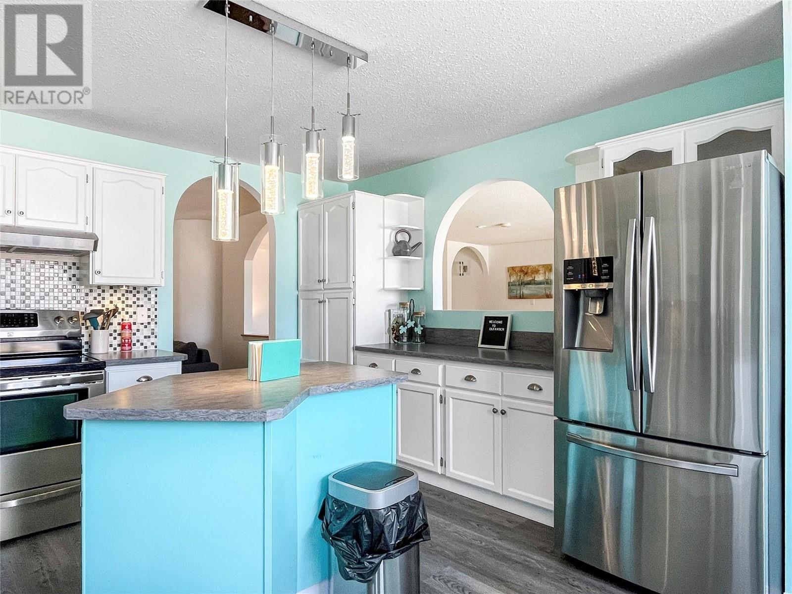 5814 OLEANDER Drive, Osoyoos