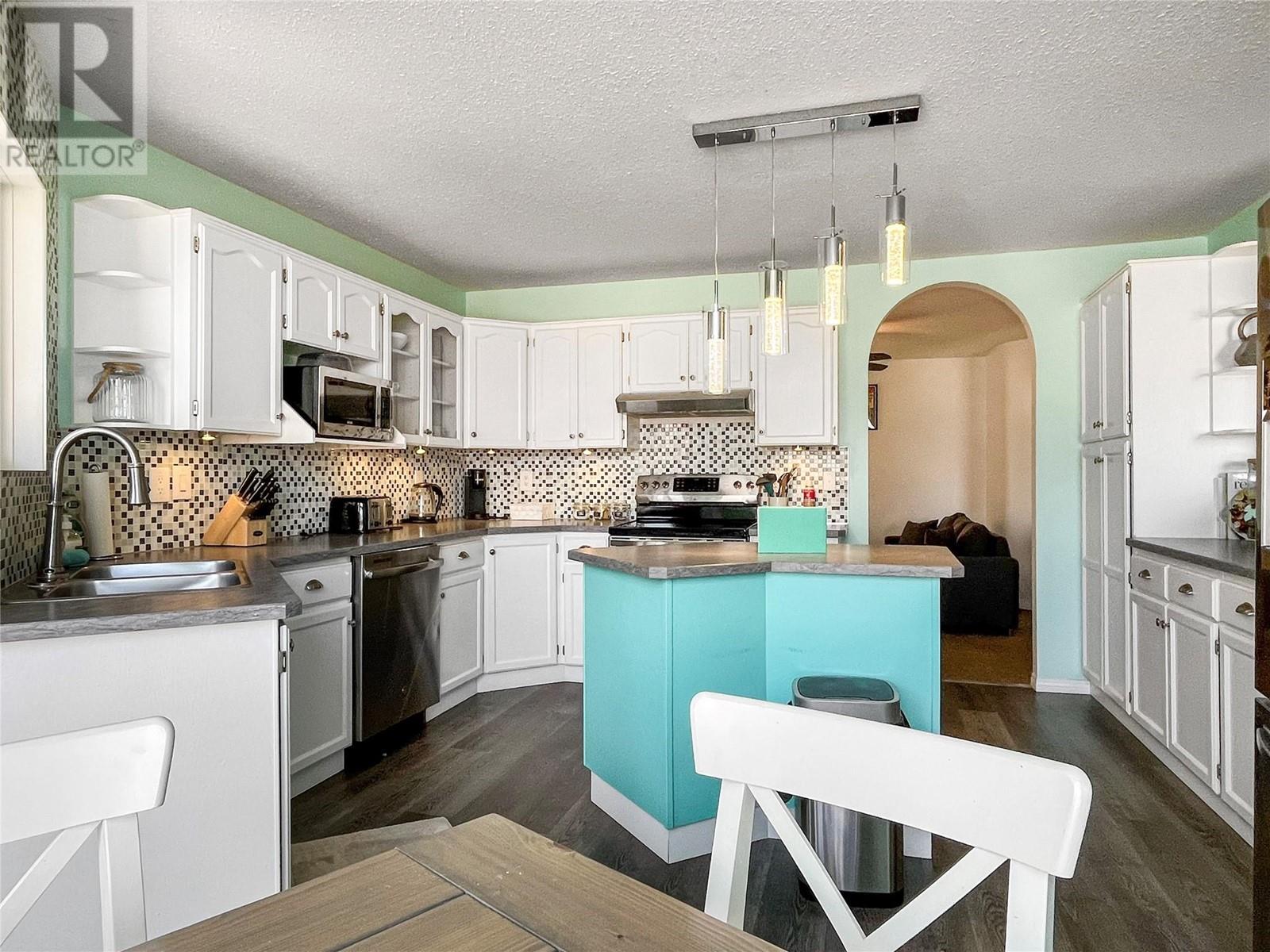 5814 OLEANDER Drive, Osoyoos