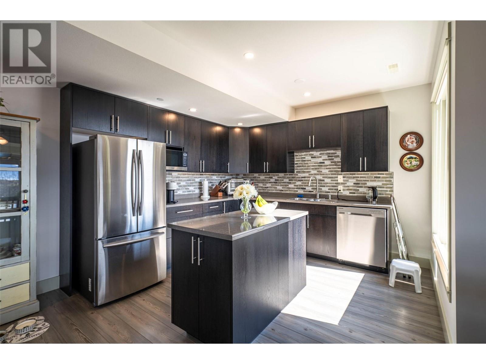  4134 Camelback Way, Vernon