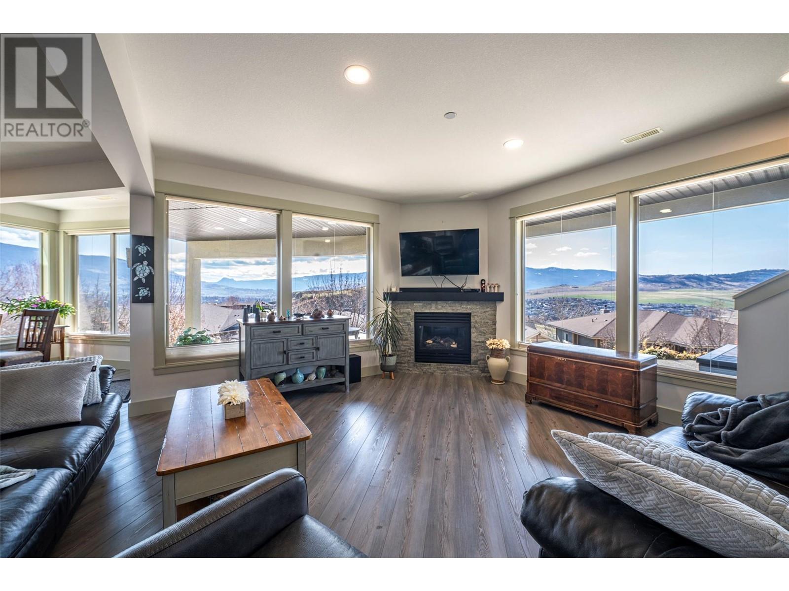  4134 Camelback Way, Vernon