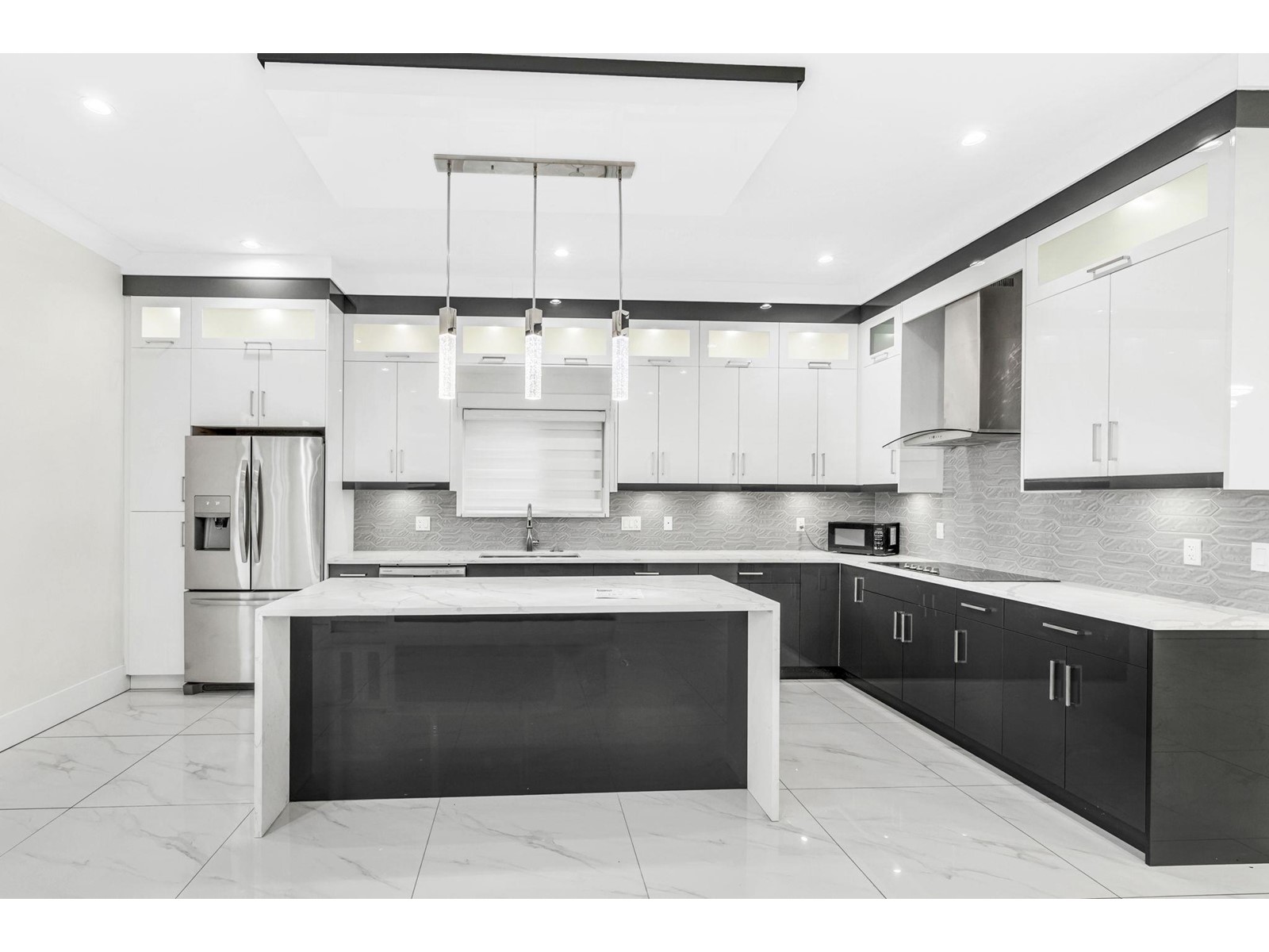 Photo 13 of 14452 68 A Avenue, Surrey BC