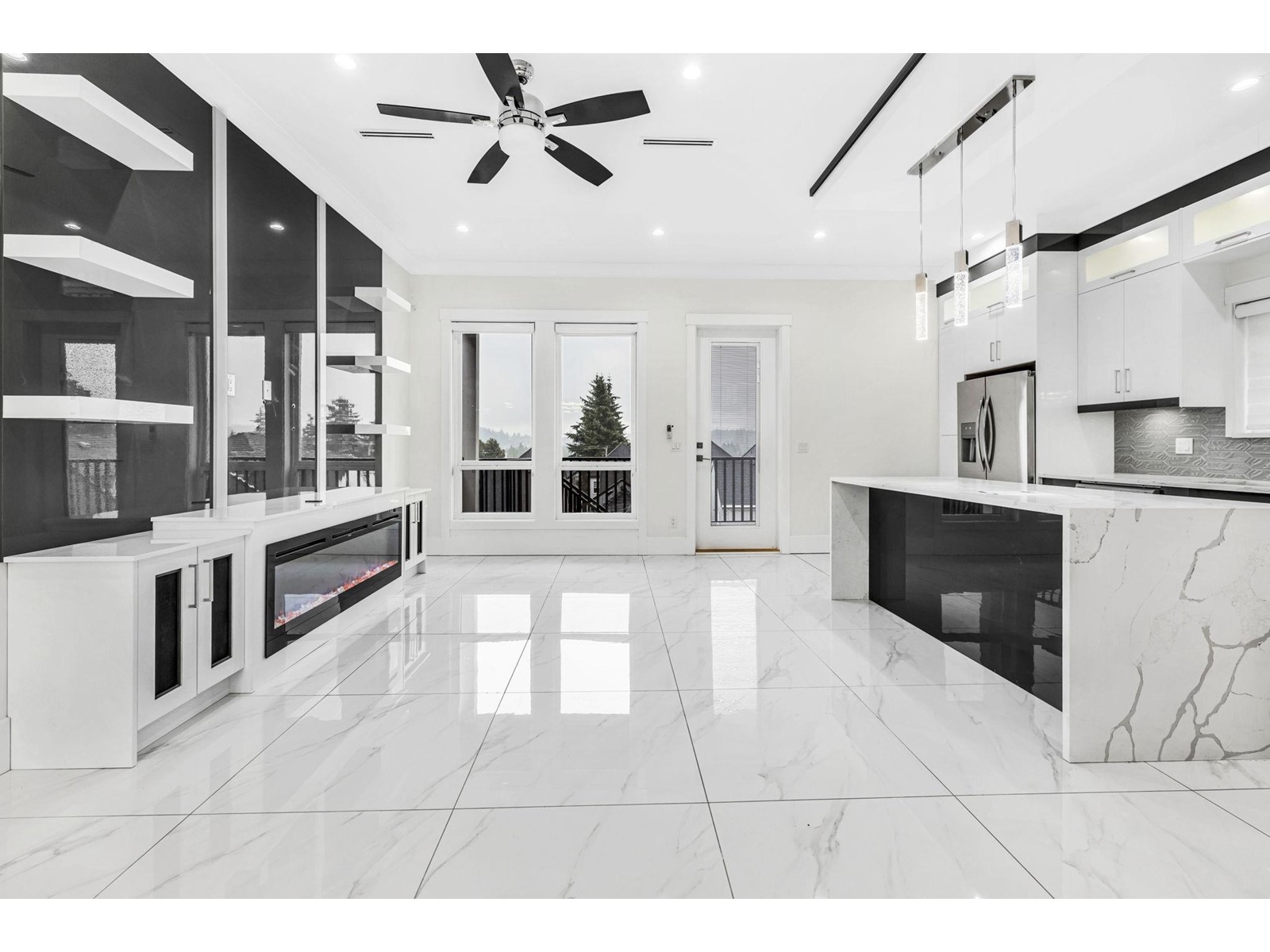 Photo 12 of 14452 68 A Avenue, Surrey BC