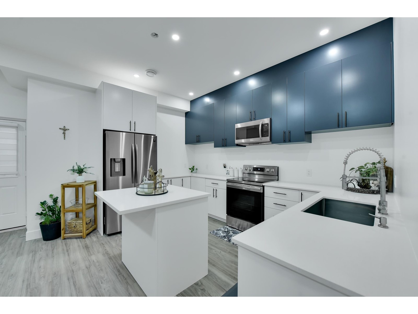 32586 ROSS DRIVE, Mission