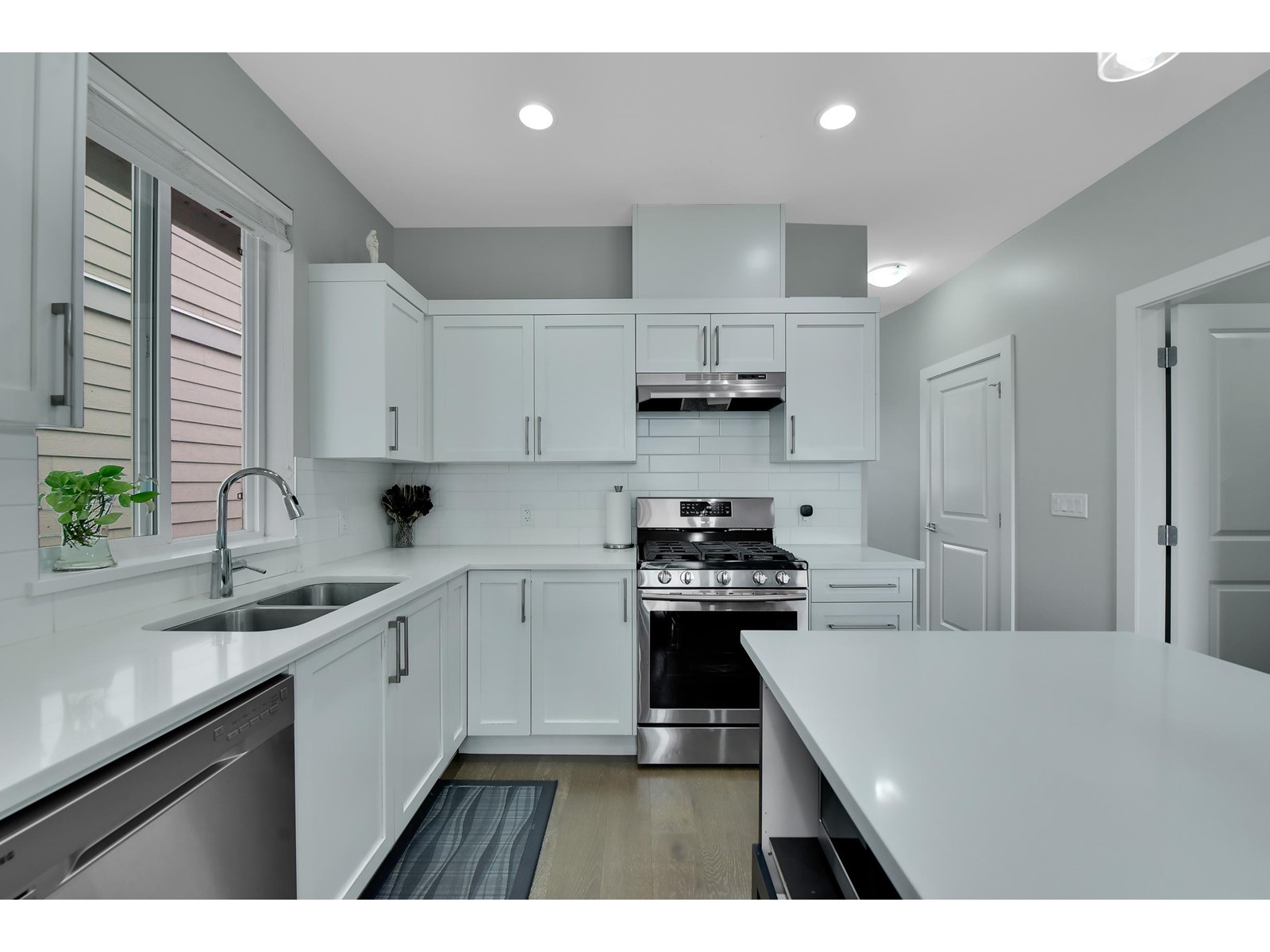 32586 ROSS DRIVE, Mission