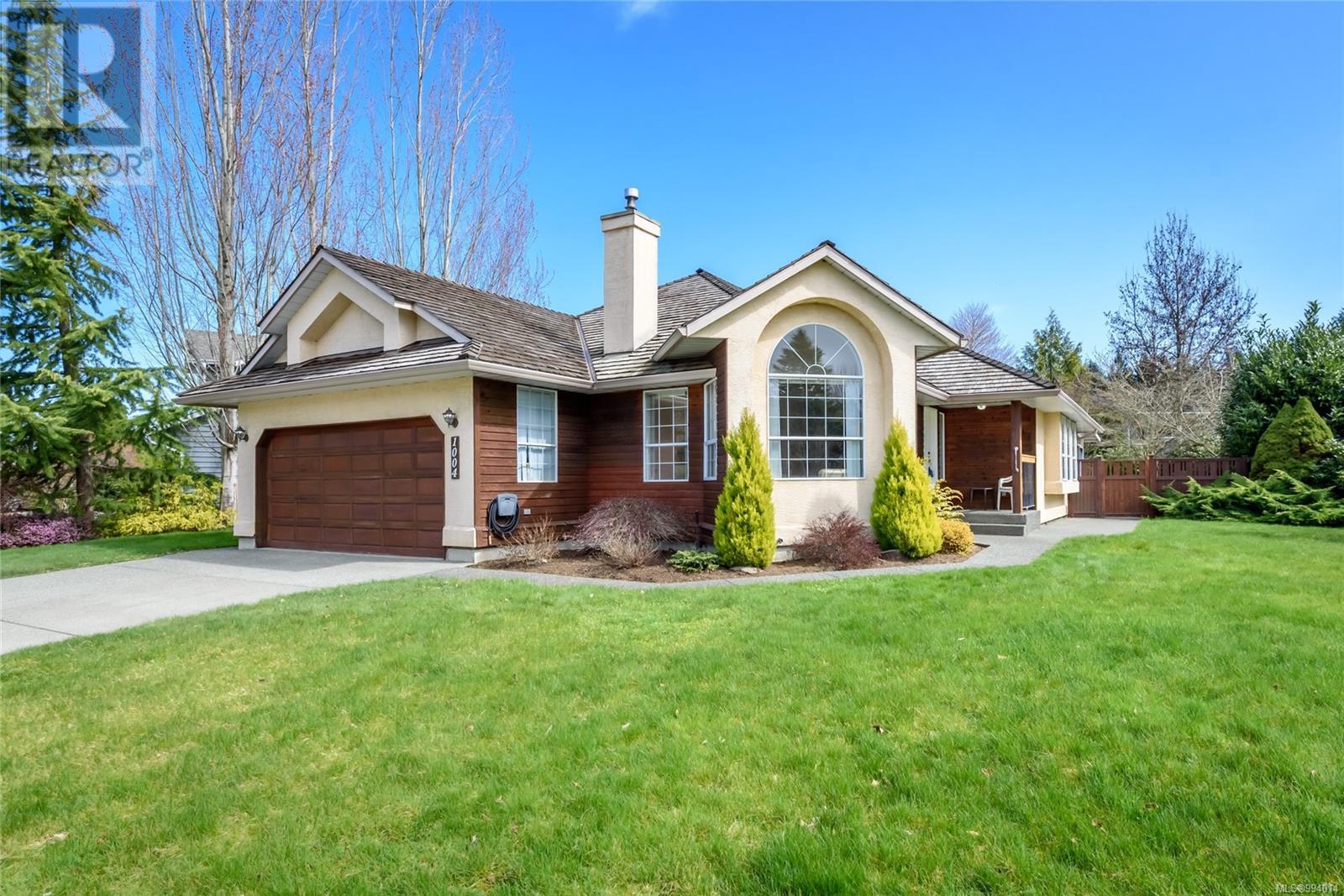 1004 Kingsley Cres, Comox
